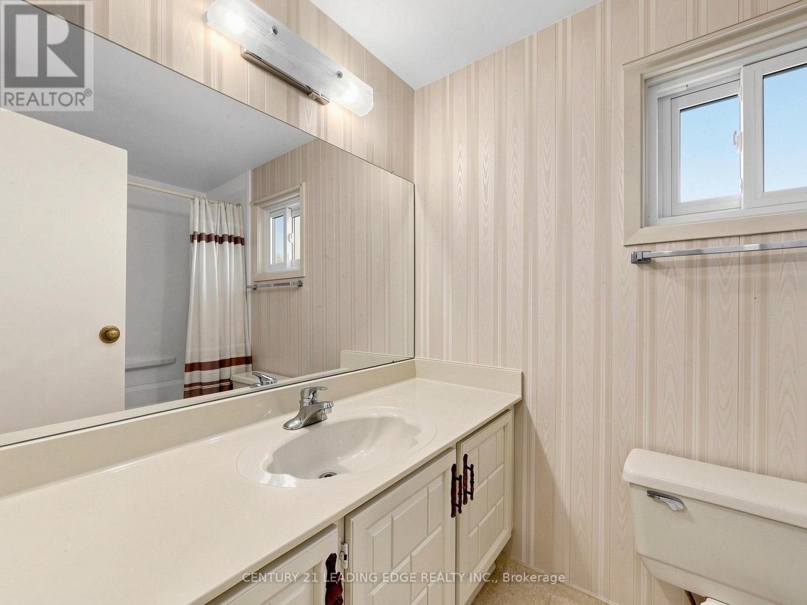 63 MANSFIELD STREET - 29