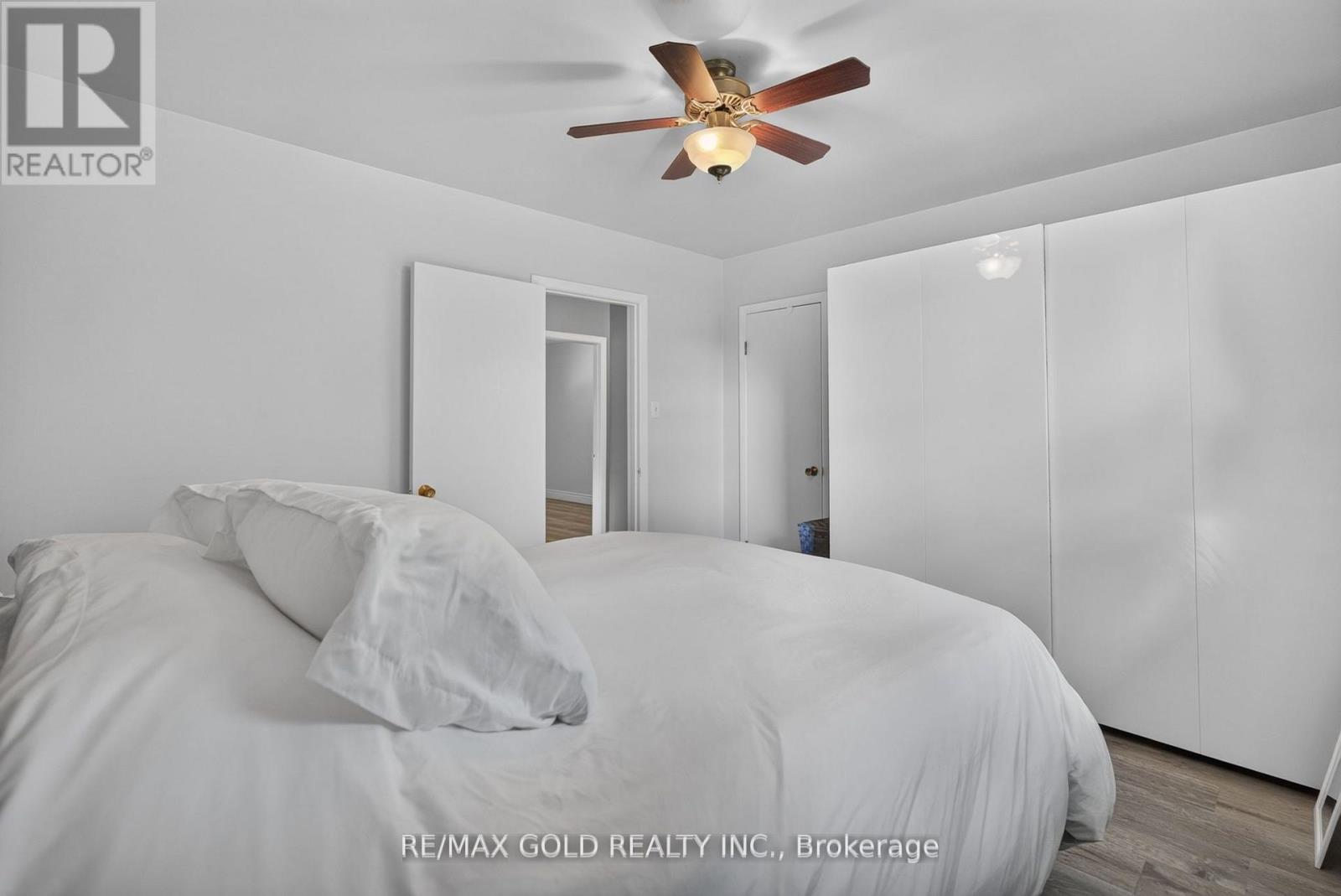 182 MCMURCHY AVENUE S - 24
