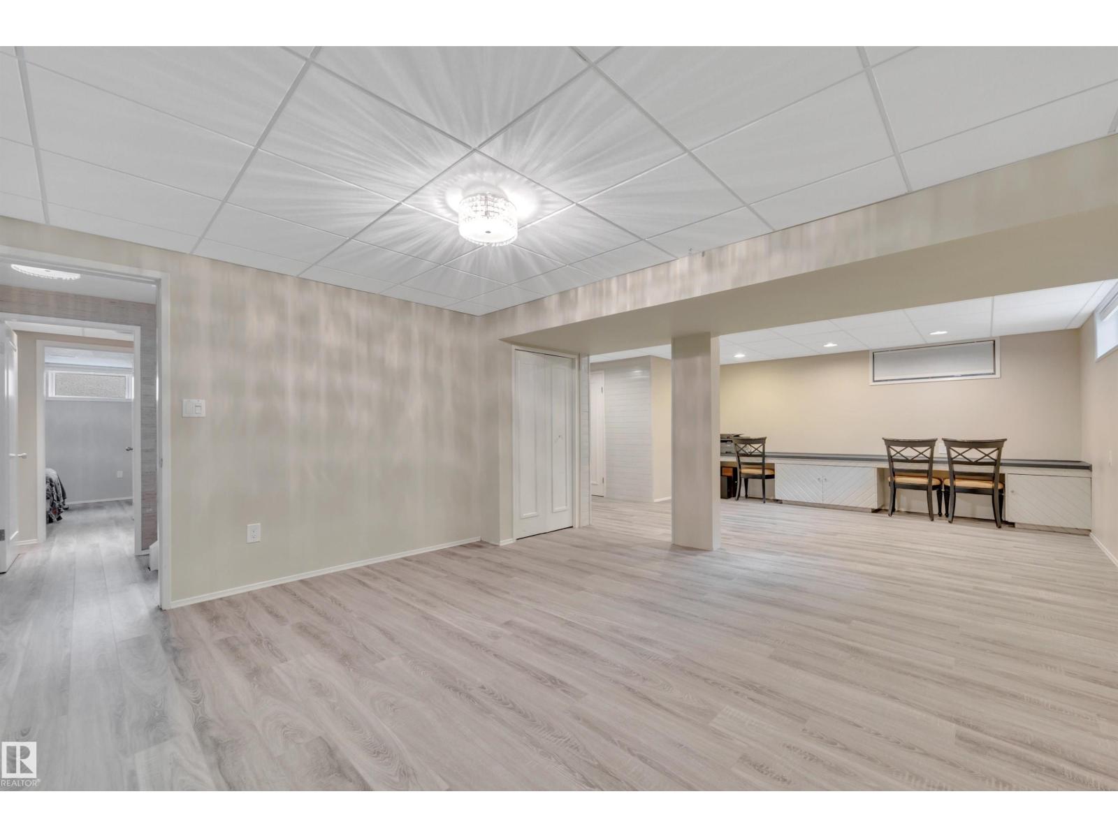 5003 143 ST NW - 34