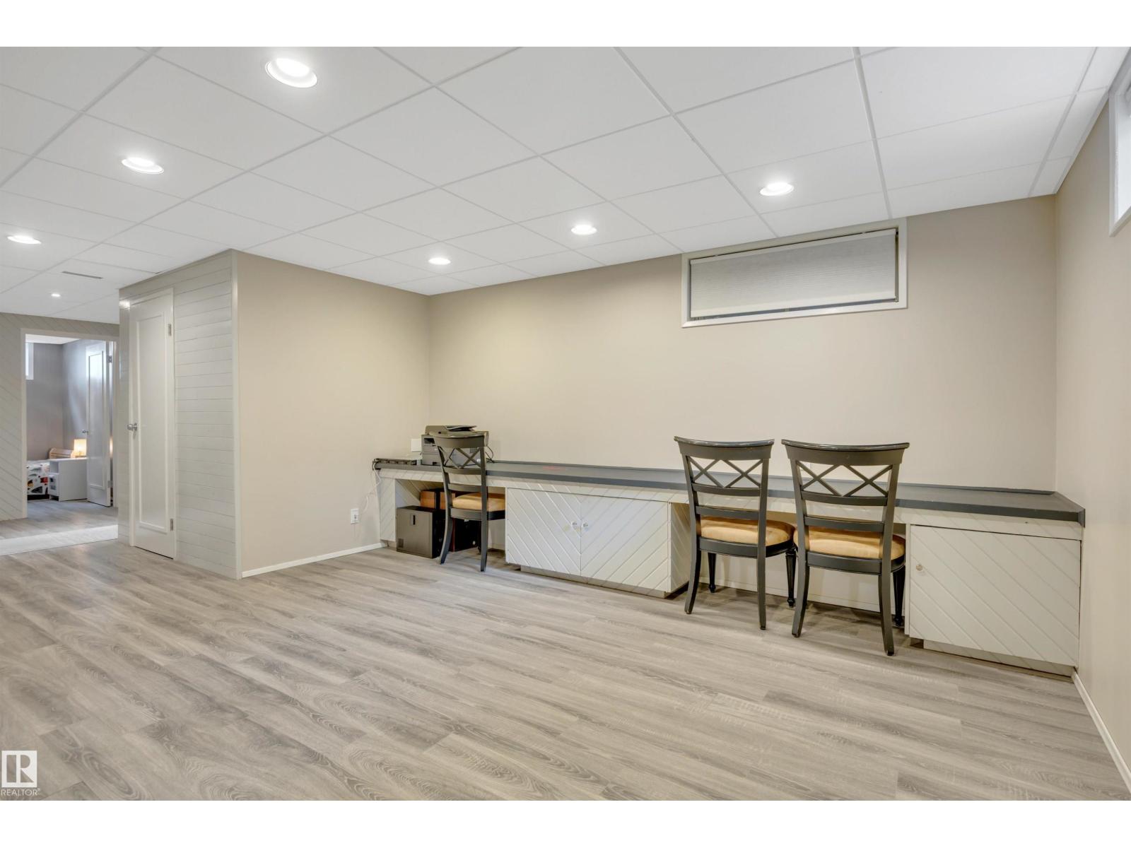 5003 143 ST NW - 35