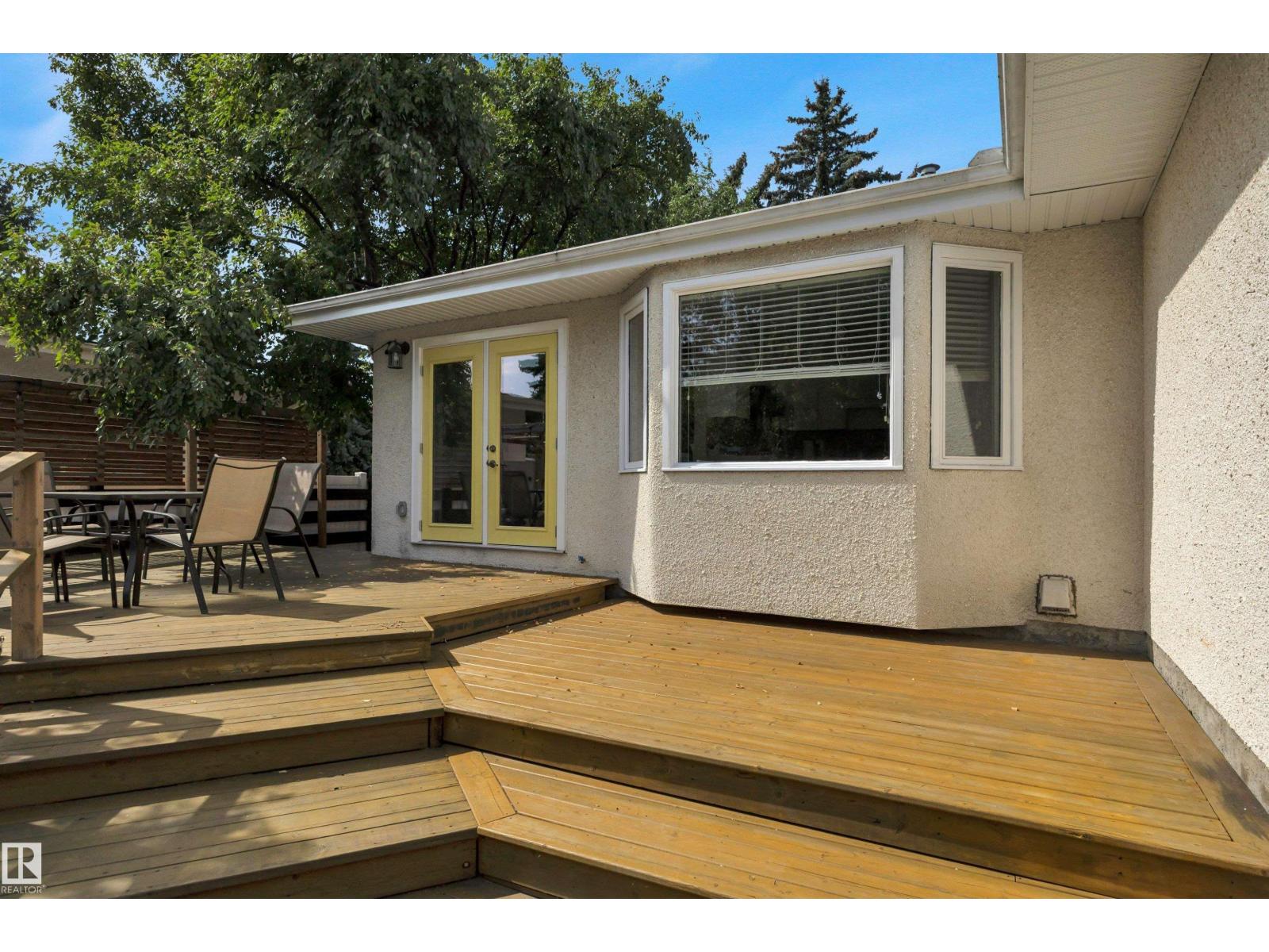 5003 143 ST NW - 52