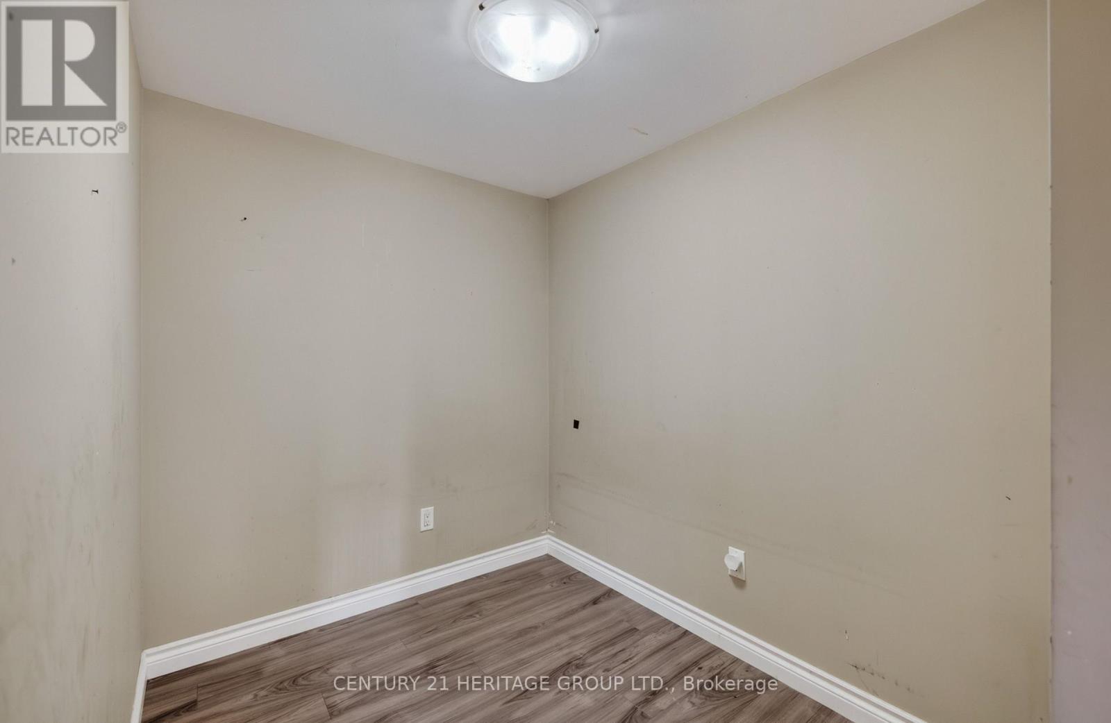 33 MINONEN ROAD - 31