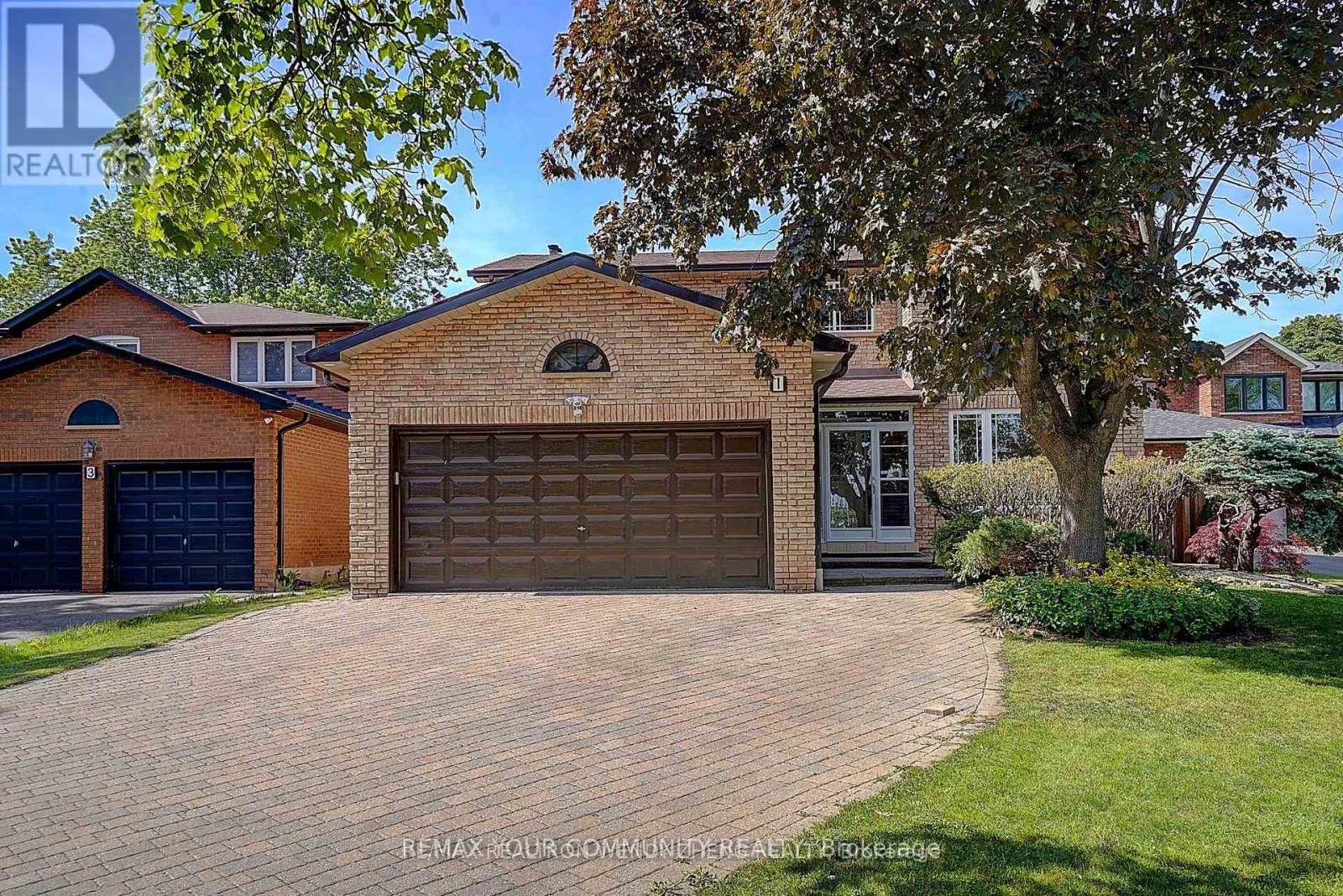 1 EVERGREEN CRESCENT, Markham (Aileen-Willowbrook)
