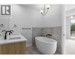 75 Predator Ridge Drive Unit# 205, Vernon, BC V1H1G4 Photo 28