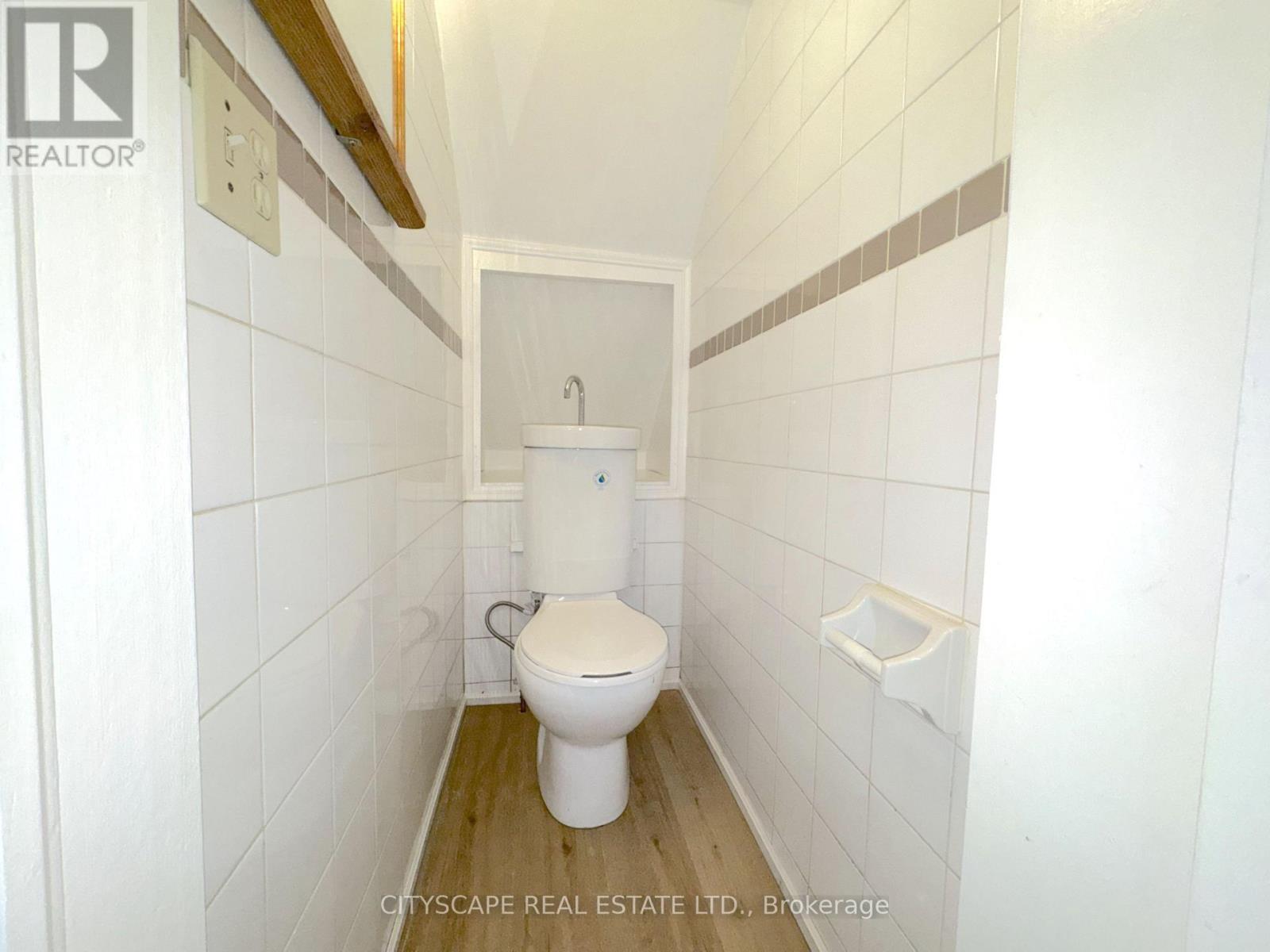 195 ISLINGTON AVENUE - Image 21