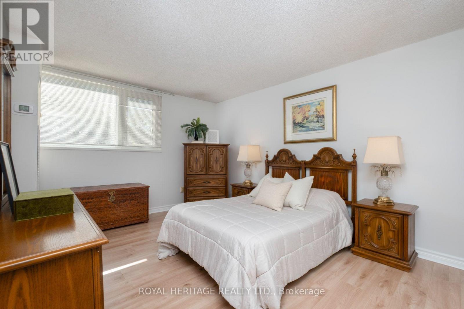 #104 260 SCARLETT ROAD - 11