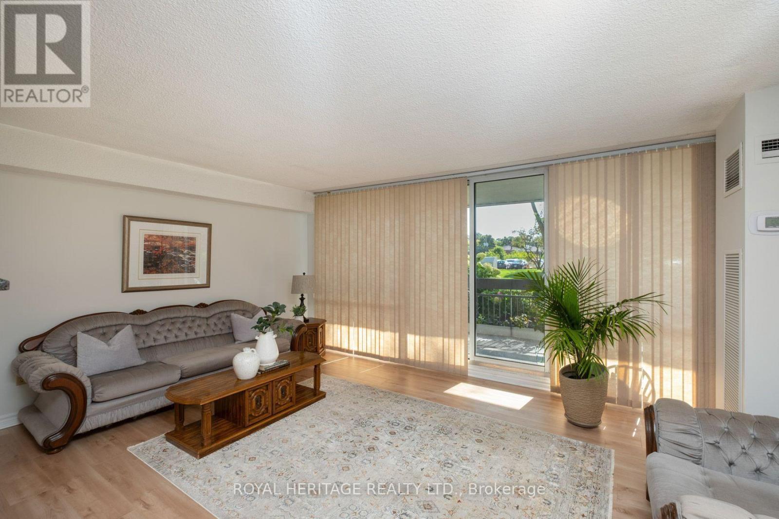 #104 260 SCARLETT ROAD - 14