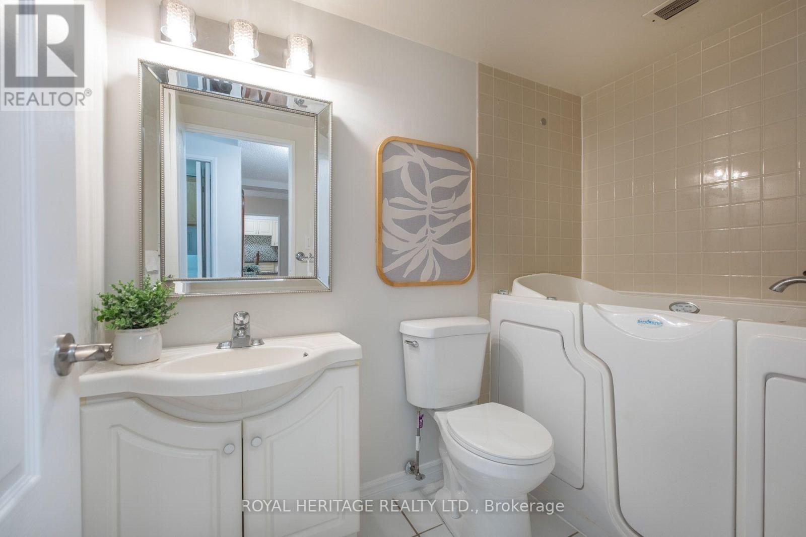#104 260 SCARLETT ROAD - 16