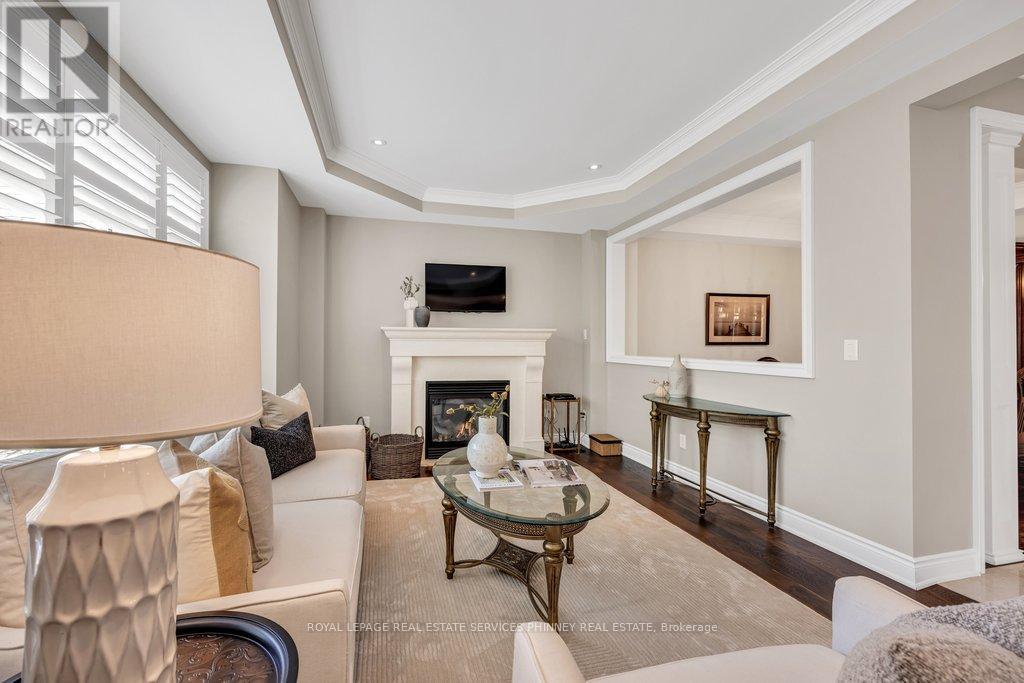 2444 CHATEAU COMMON - Image 12