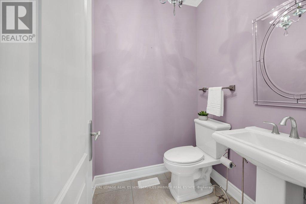 2444 CHATEAU COMMON - Image 17