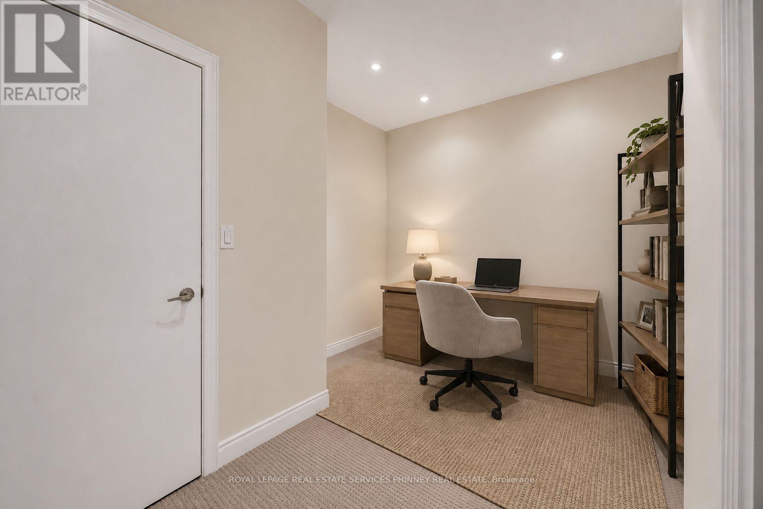 2444 CHATEAU COMMON - Image 33