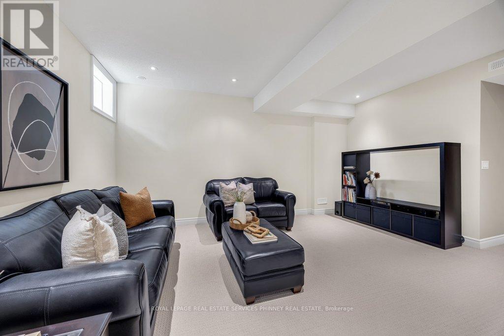 2444 CHATEAU COMMON - Image 35