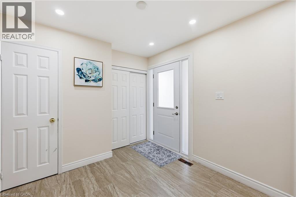 5592 MILLBROOK Lane, Mississauga — photo 5