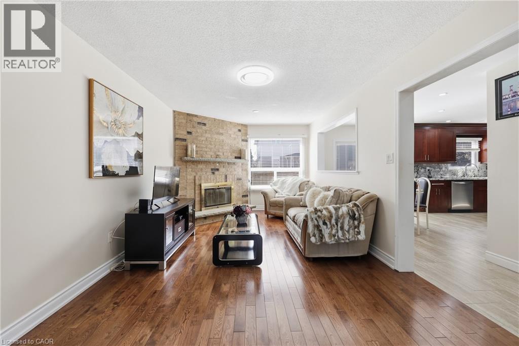 5592 MILLBROOK Lane, Mississauga — photo 9