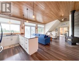 Bath (# pieces 1-6) - 11348 Shore Road, Little Sands, PE C0A1W0 Photo 10