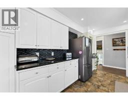 4pc Bathroom - 303 10 Street Sw, Medicine Hat, AB T1A4R3 Photo 10