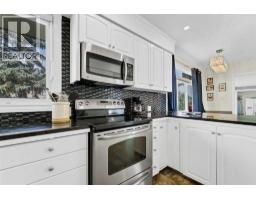 Bedroom - 303 10 Street Sw, Medicine Hat, AB T1A4R3 Photo 9