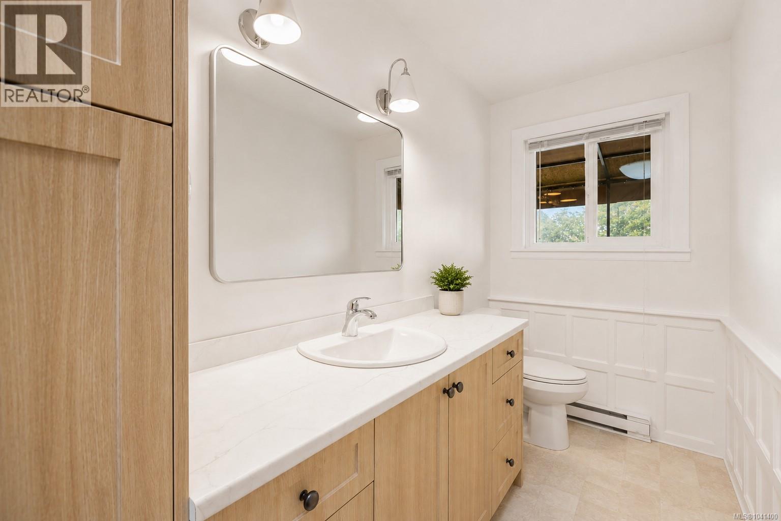  4379 Shelbourne Street, Saanich