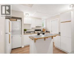 4379 Shelbourne St, Saanich, BC V8N3G4 Photo 26
