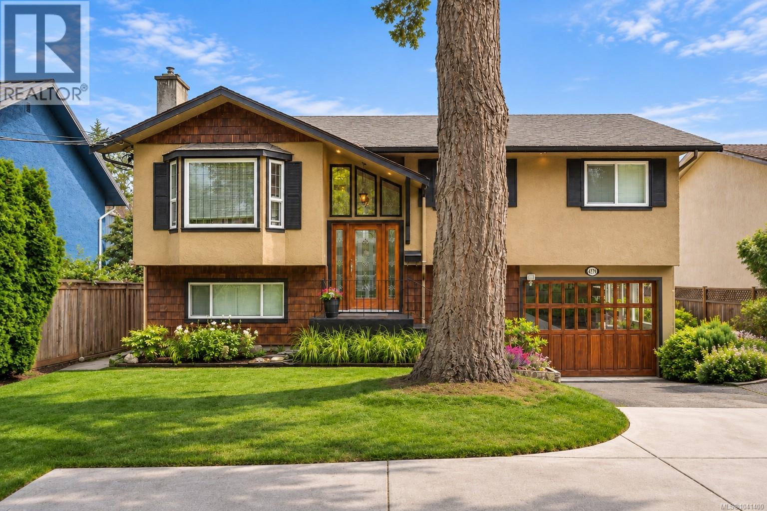  4379 Shelbourne Street, Saanich