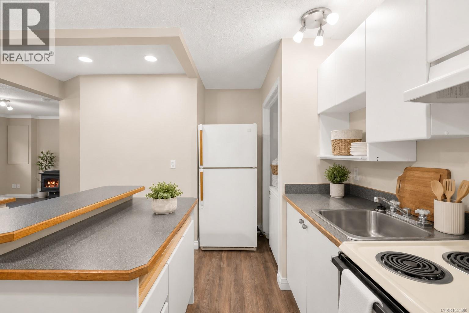  4379 Shelbourne Street, Saanich