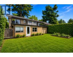 4379 Shelbourne St, Saanich, BC V8N3G4 Photo 32