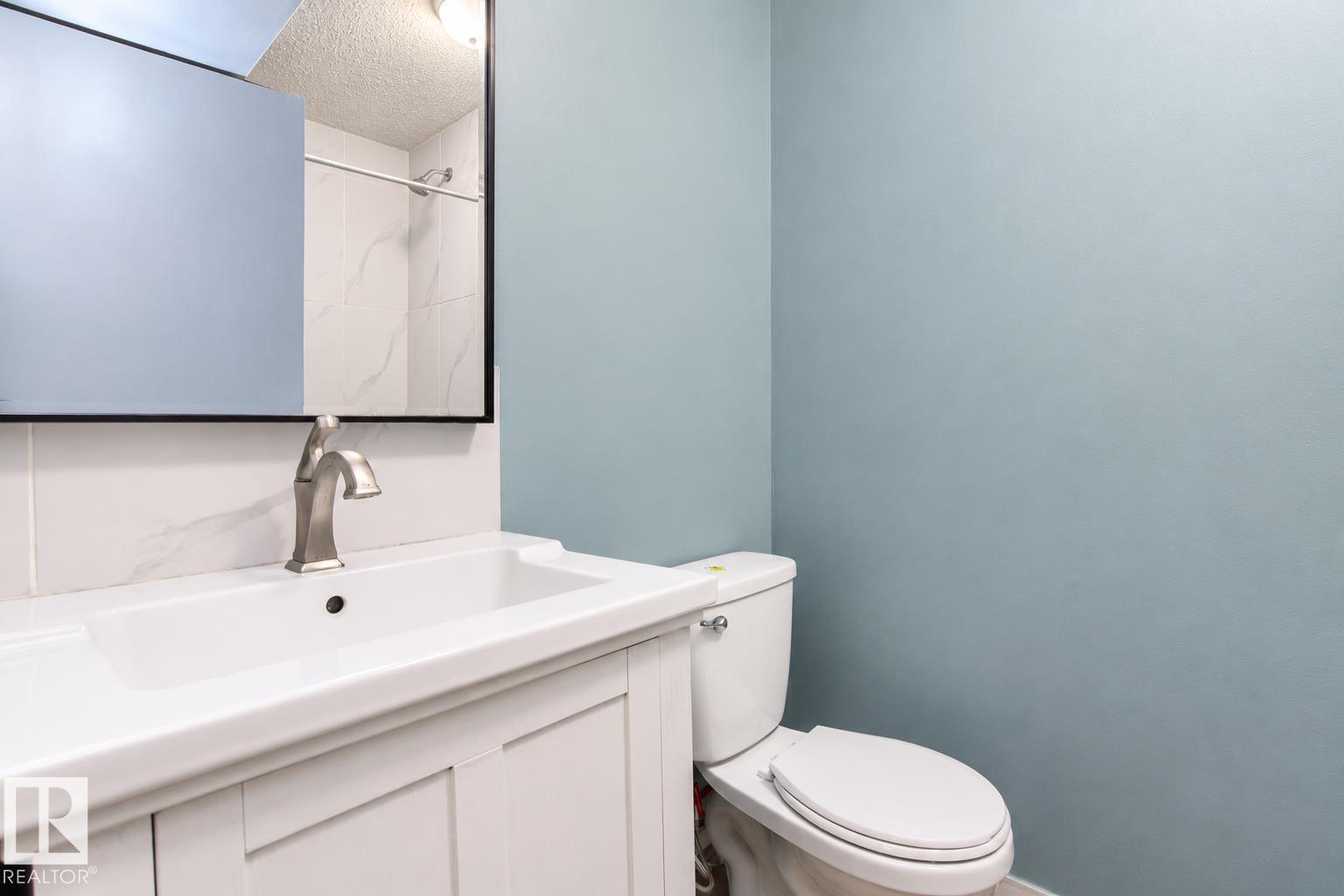 11524 81 ST NW - 9