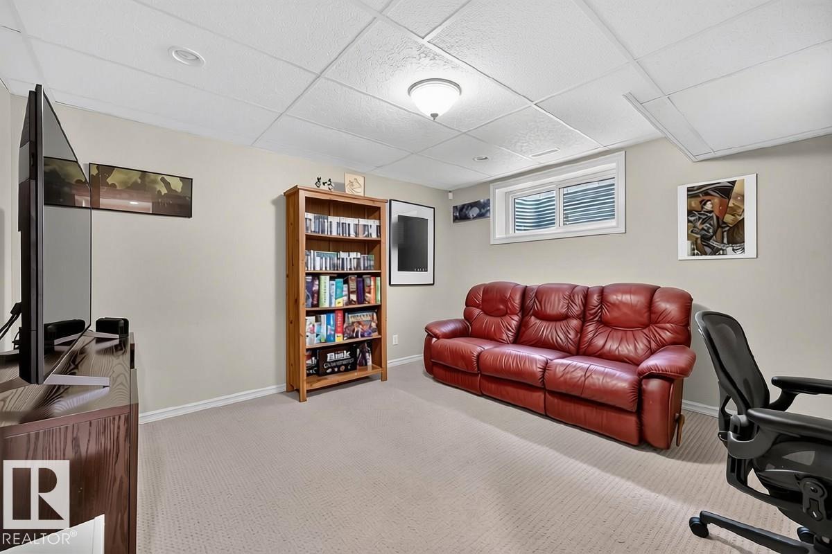 8503 11 AV SW - 25