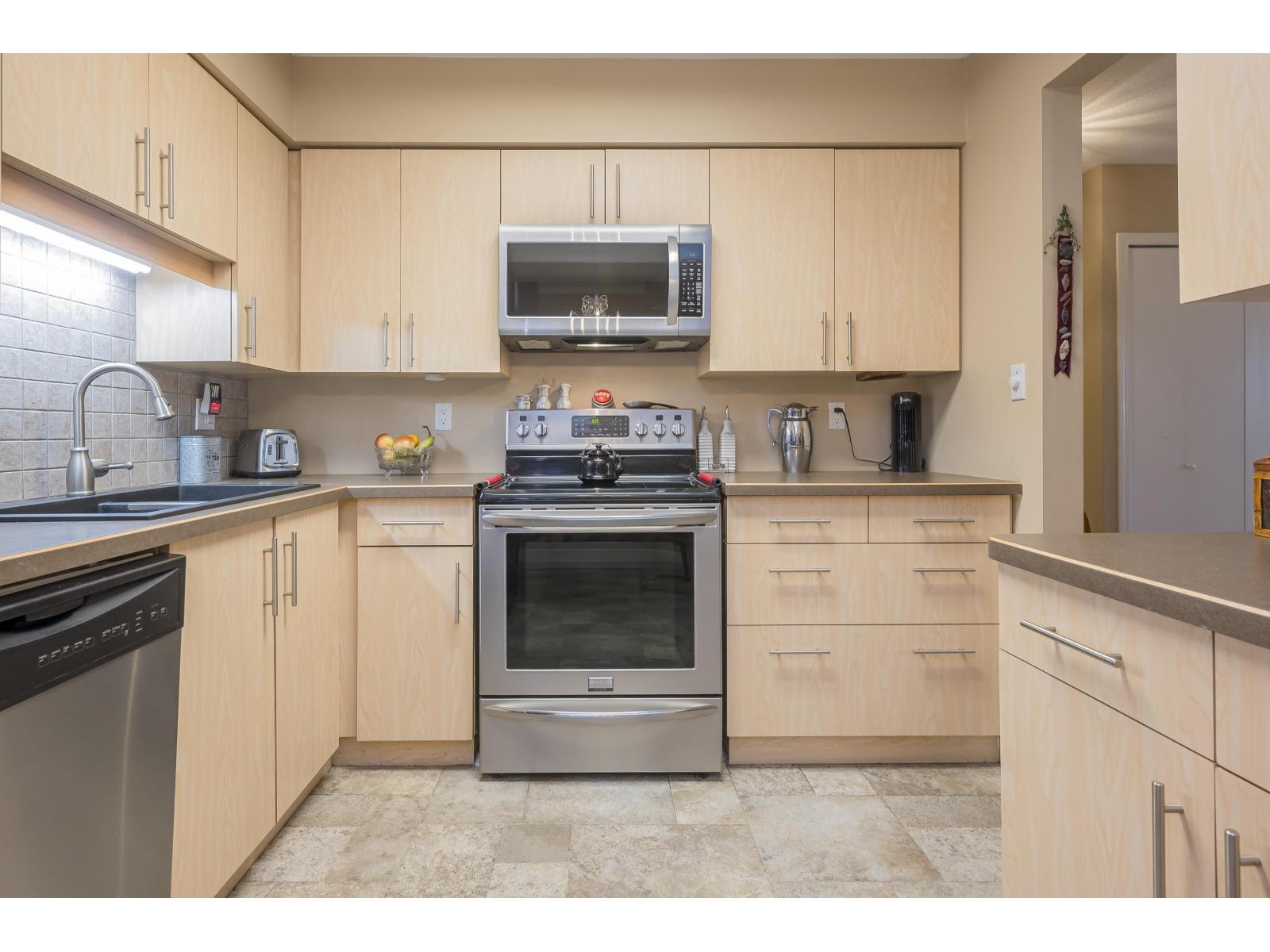 230 31955 OLD YALE ROAD, Abbotsford