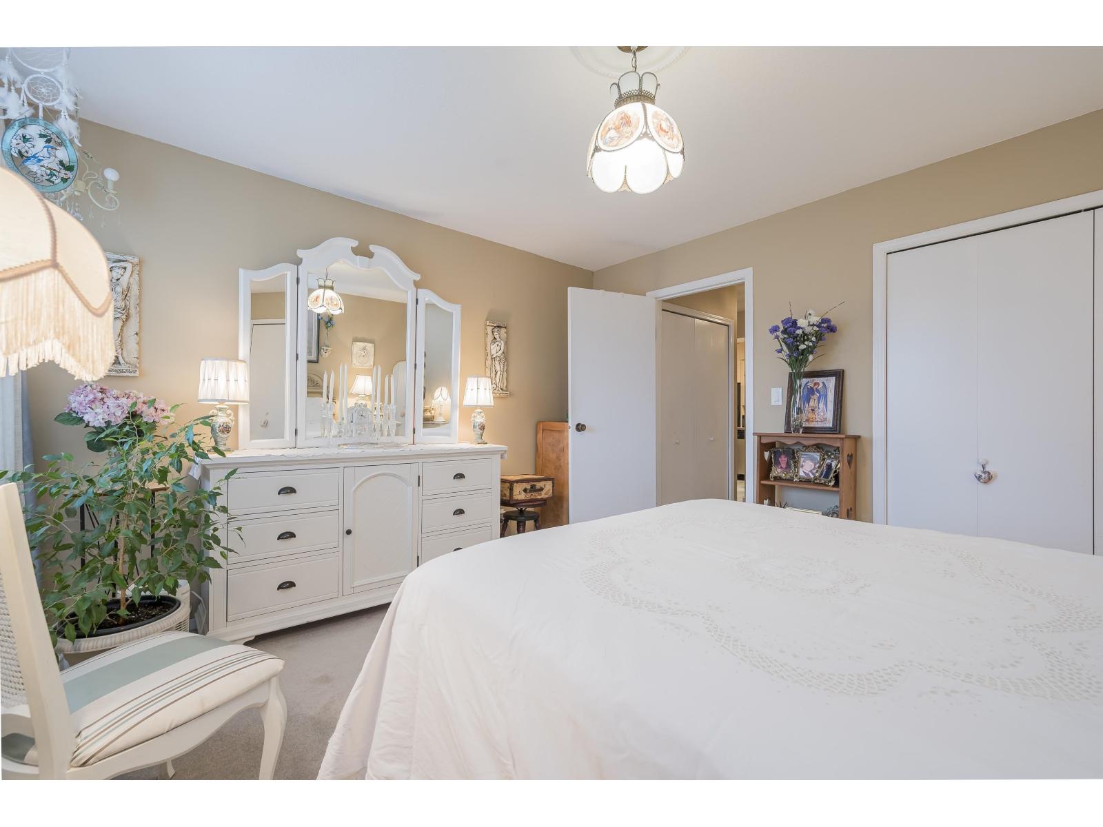 230 31955 OLD YALE ROAD, Abbotsford