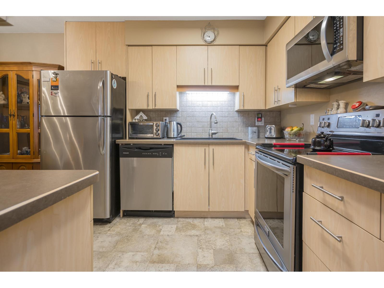 230 31955 OLD YALE ROAD, Abbotsford