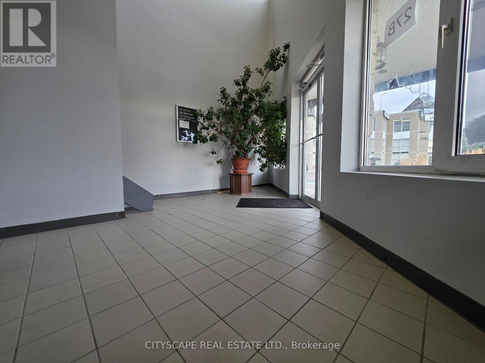 27-B - 2359 ROYAL WINDSOR DRIVE, Mississauga (Southdown) — photo 4