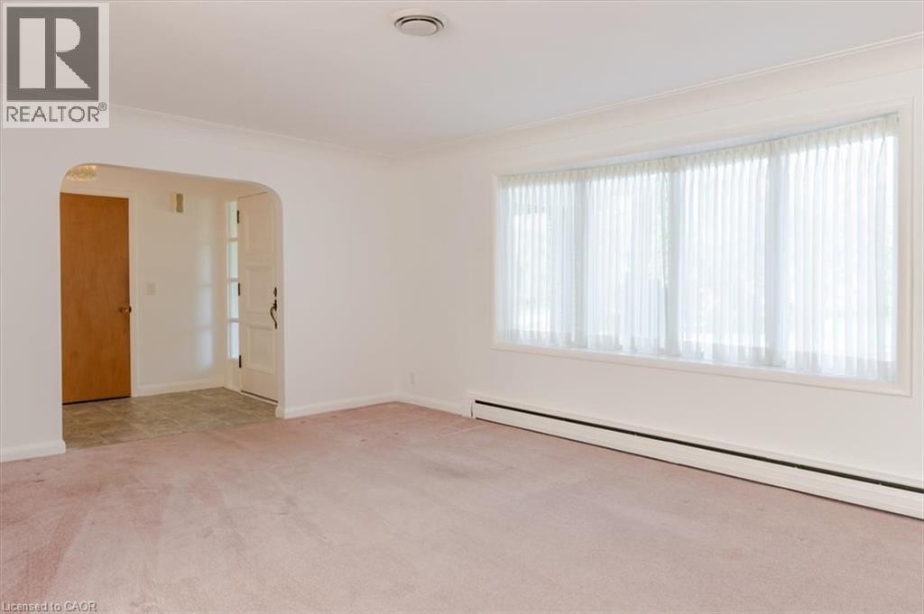 12 DAVERN Road - 6