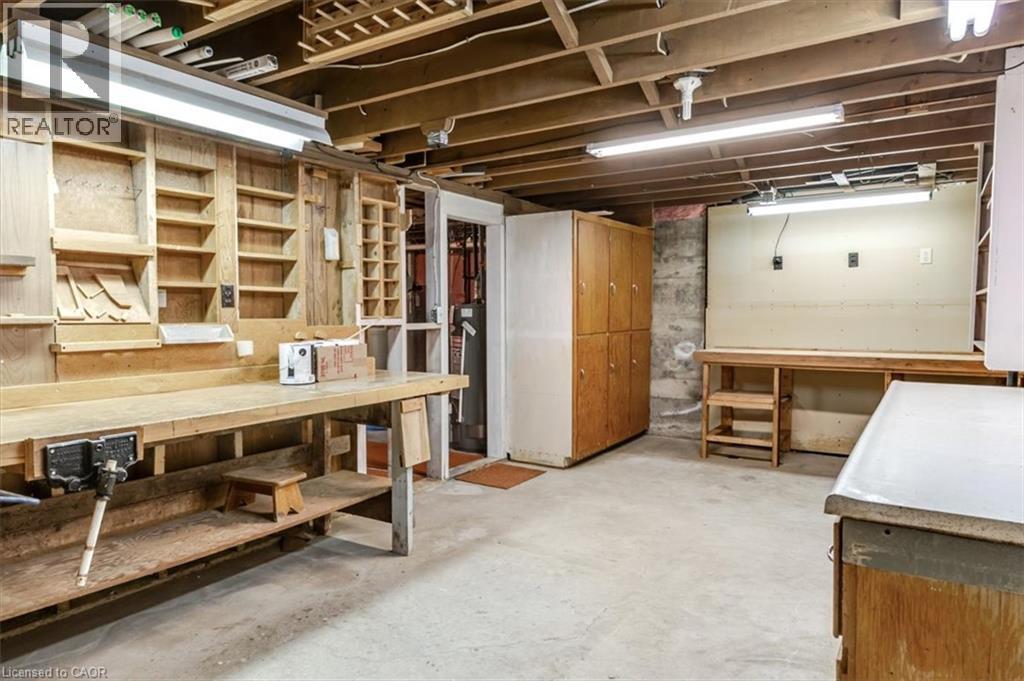 12 DAVERN Road - 28