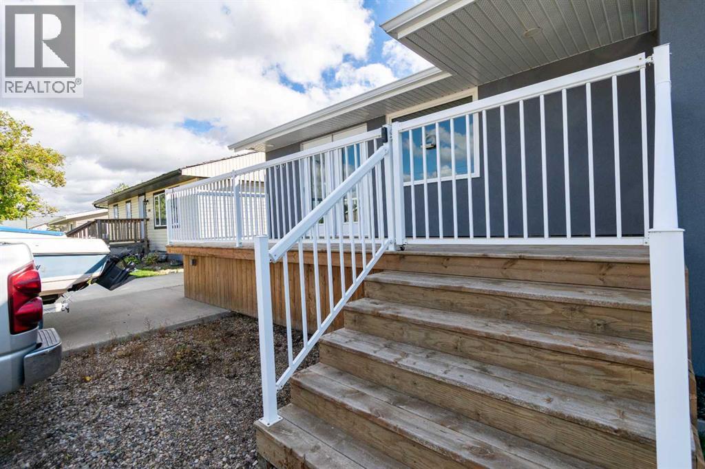 Listing photo – 5707 46 Avenue, Stettler