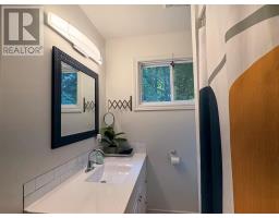 3045 Canoe Point Rd, Hilton Beach, ON P0R1G0 Photo 21