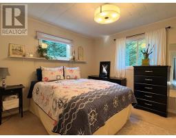 3045 Canoe Point Rd, Hilton Beach, ON P0R1G0 Photo 15