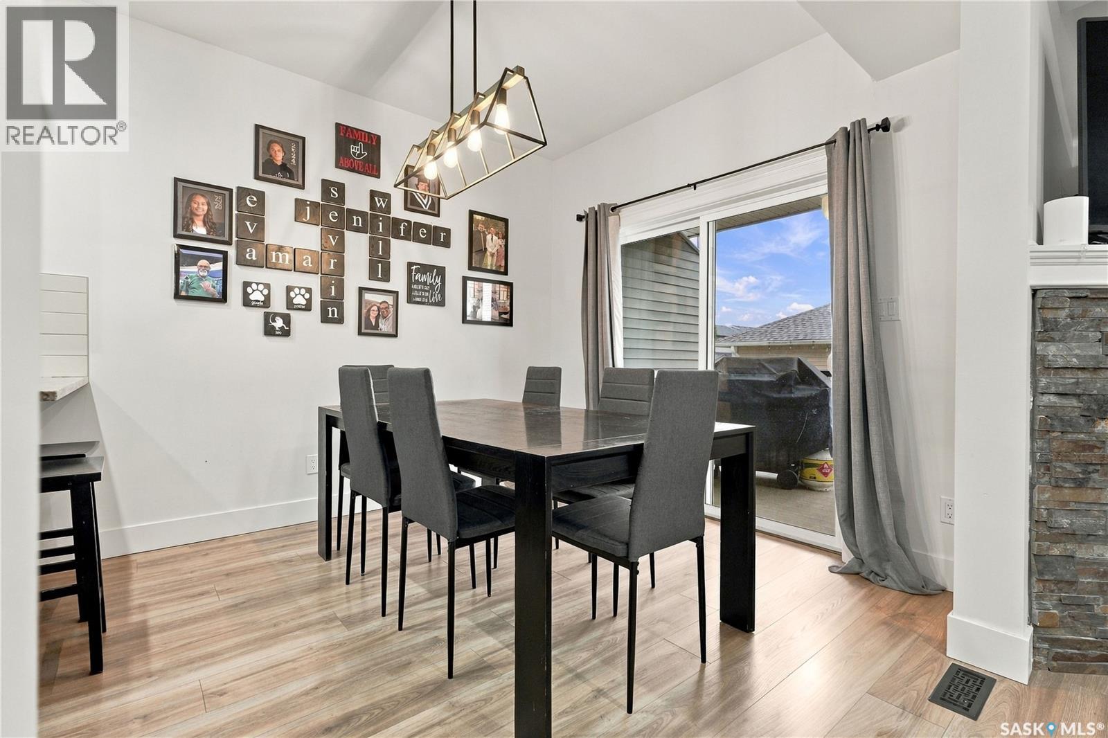 #25 425 Langer PLACE - 16