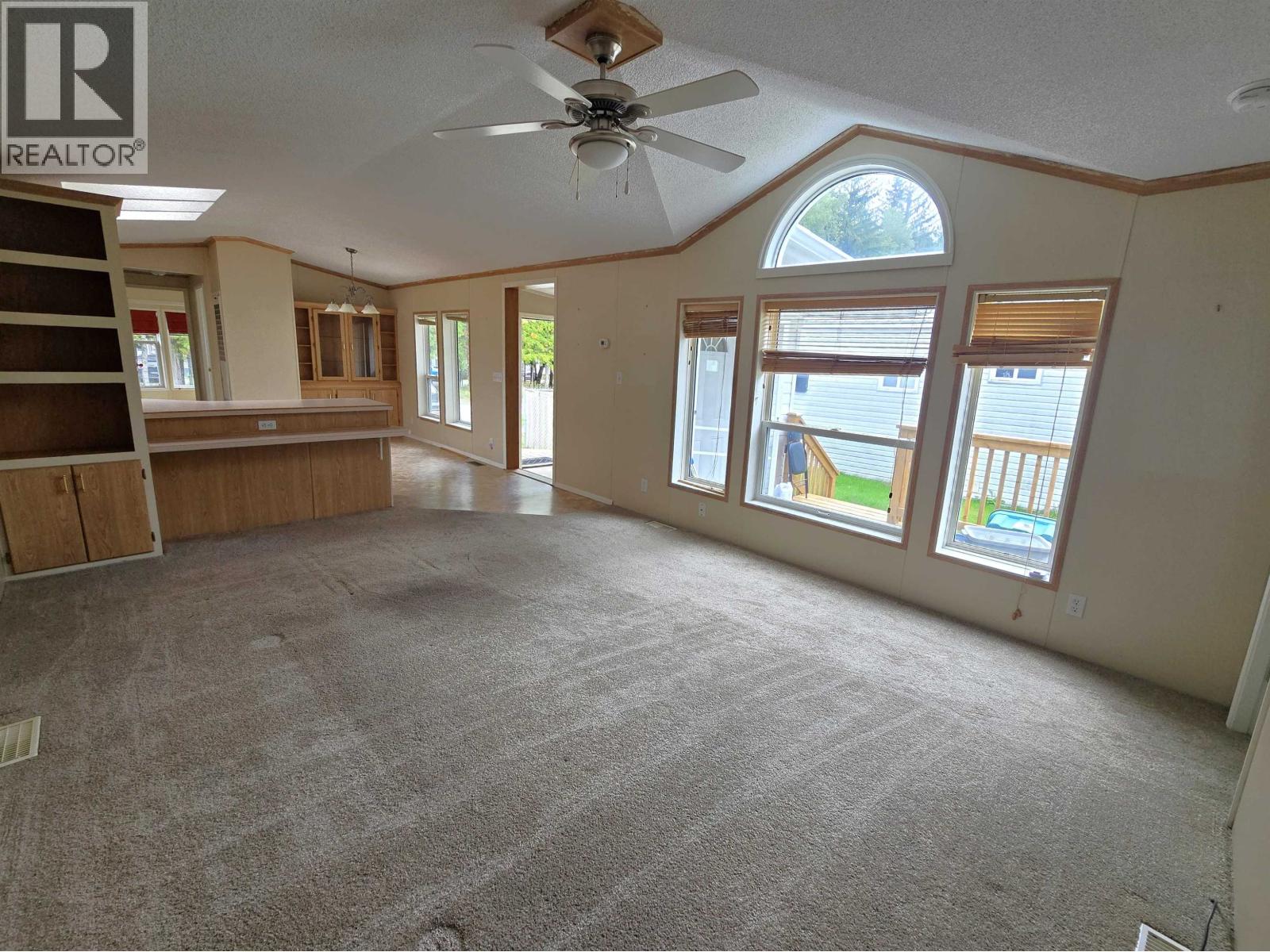 54 4625 GRAHAM AVENUE, Terrace