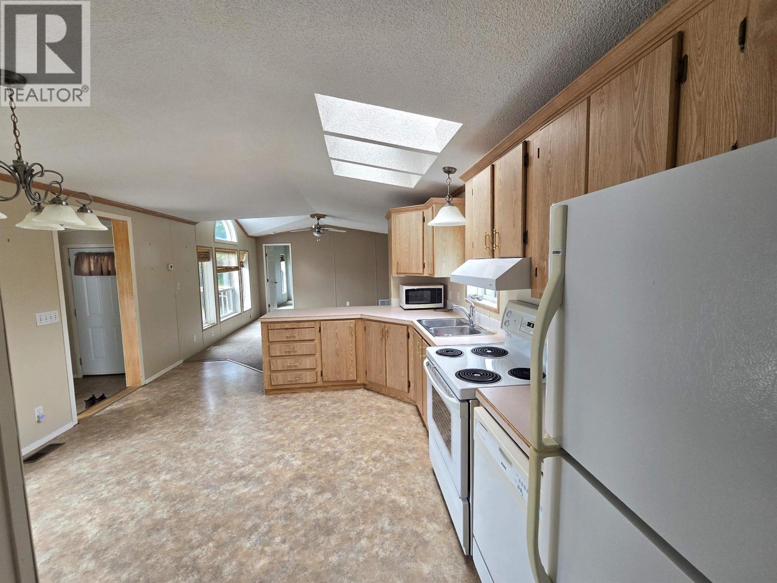 #54 4625 GRAHAM AVENUE - 10