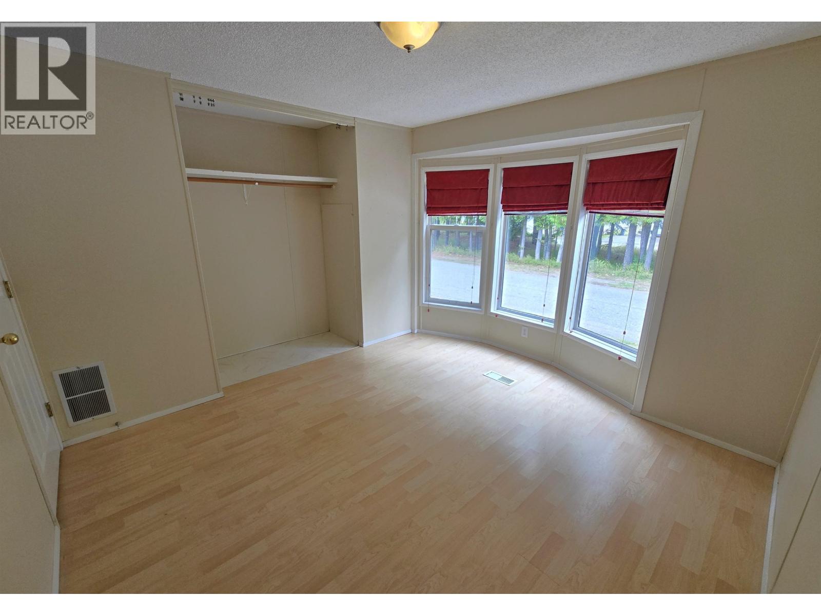 54 4625 GRAHAM AVENUE, Terrace