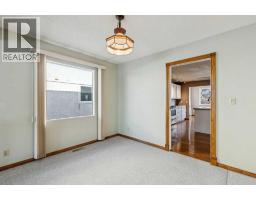 4pc Bathroom - 328 Norseman Road Nw, Calgary, AB T2K5M5 Photo 14