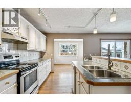3pc Bathroom - 328 Norseman Road Nw, Calgary, AB T2K5M5 Photo 16