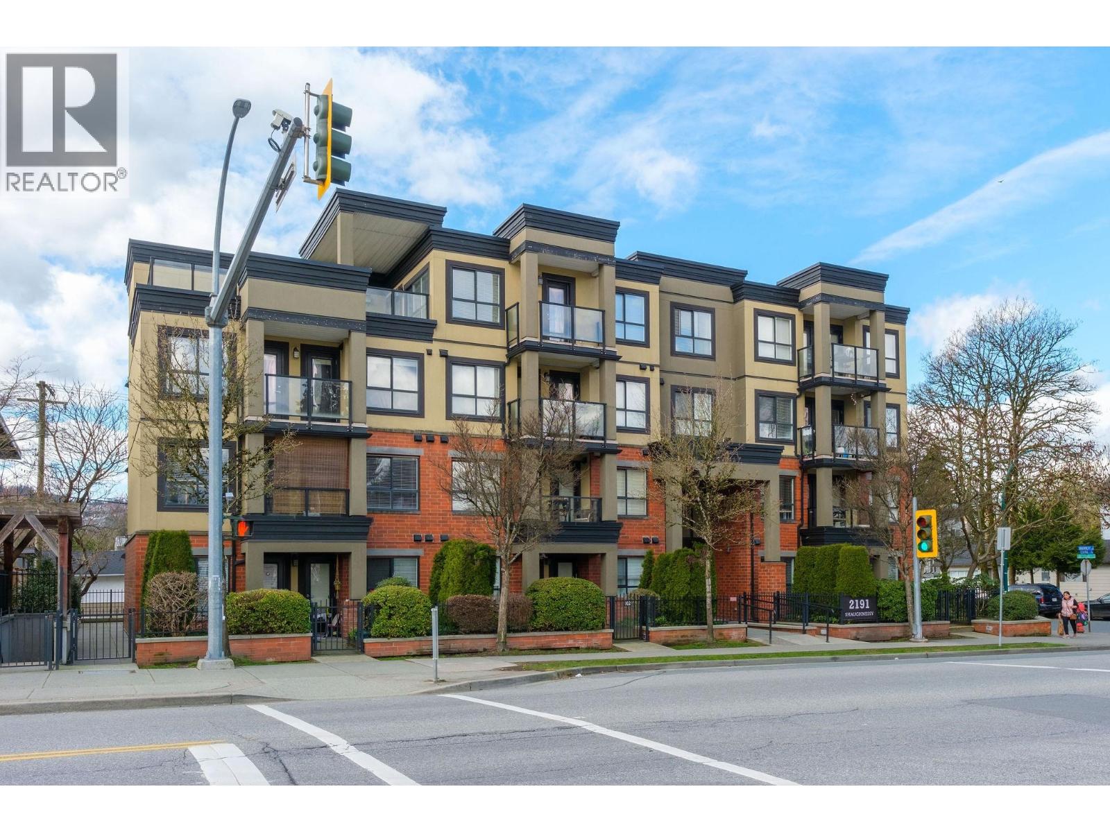306 2191 SHAUGHNESSY STREET, Port Coquitlam — photo 2