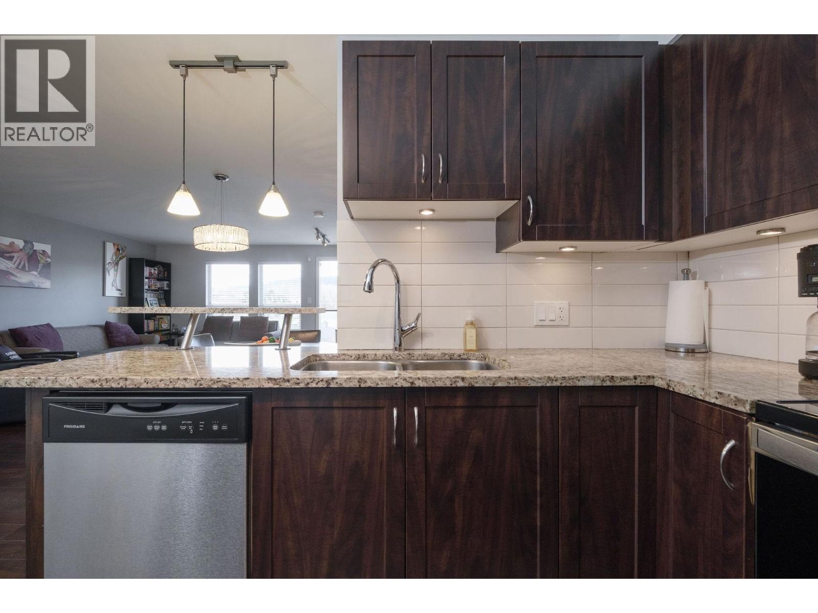 306 2191 SHAUGHNESSY STREET, Port Coquitlam — photo 5