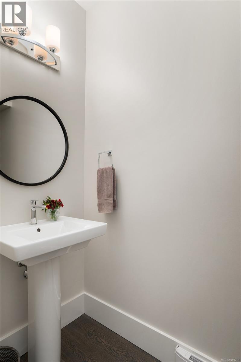 #2 2419 Malaview Ave - 21
