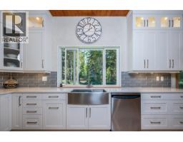 Kitchen - 120 Richie Road, Rossland, BC V0G1Y0 Photo 18
