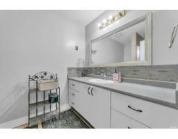 8020 Dominion Place, Surrey, BC V3W6B2 Photo 17