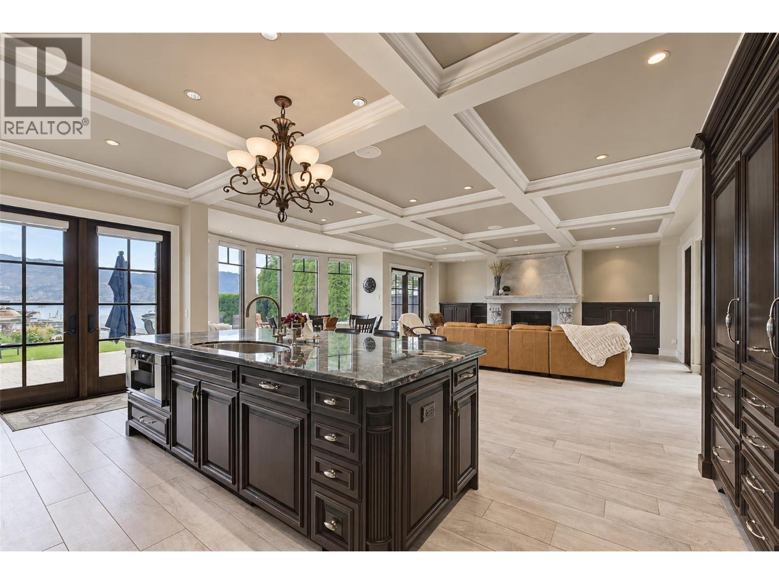 3673 Green Bay Landing, West Kelowna