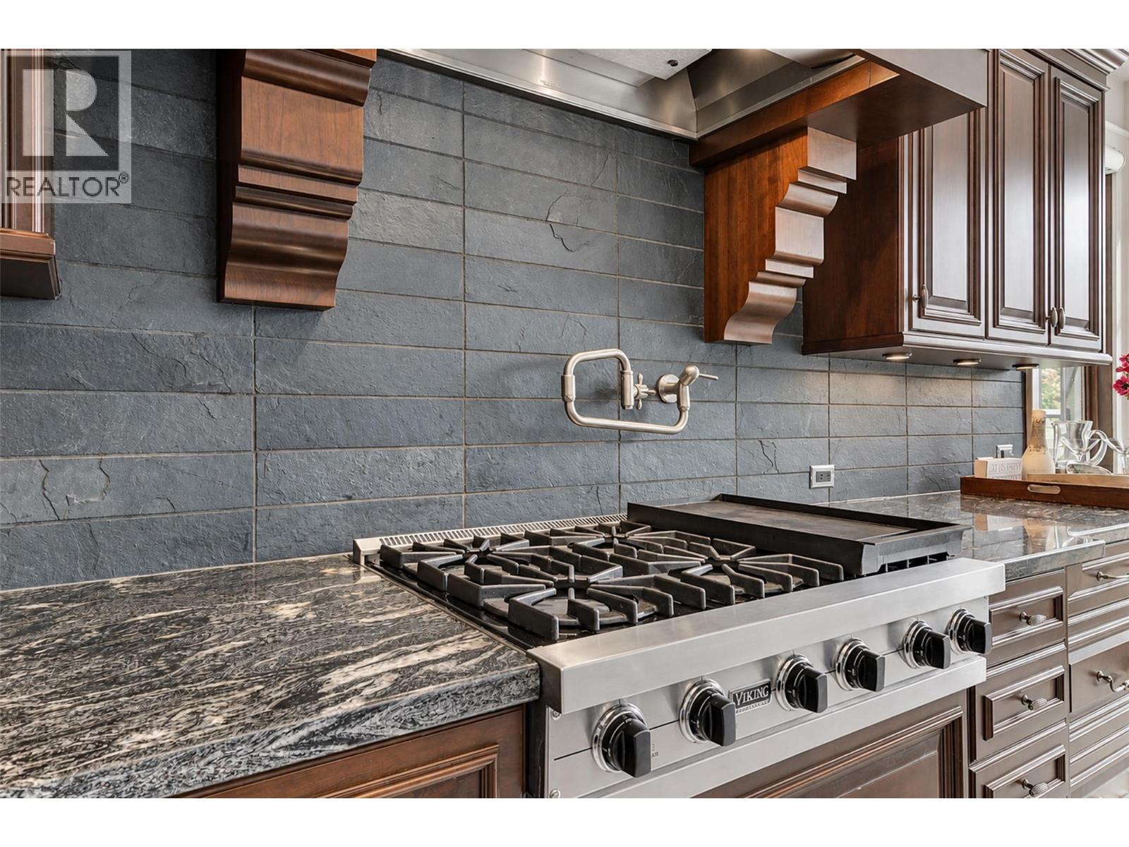 3673 Green Bay Landing, West Kelowna